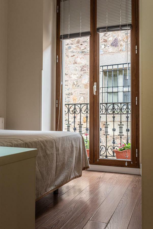 Domus Seleqtia Plaza De Santiago Apartment Caceres Bagian luar foto